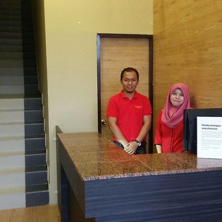 Hotel Iskandar Kota Kinabalu Bagian luar foto